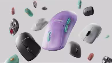 Souris gaming Keychron G6 HE violette flottante, entourée de plusieurs coloris sur fond gris clair