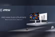 Moniteur MSI PRO MAX OLED 271UPJW12 blanc affiché de face et de dos sur fond gris foncé