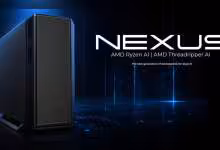Boîtier tour Slimbook Nexus AI Workstation avec panneau avant sobre sur fond sombre