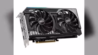 Carte graphique ASRock Radeon Challenger à double ventilateur, vue avant avec connecteur PCIe visible