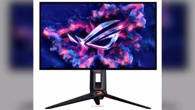 ASUS ROG Swift OLED PG27UCWM en vue frontale, écran OLED avec fond ROG et pied tripode.