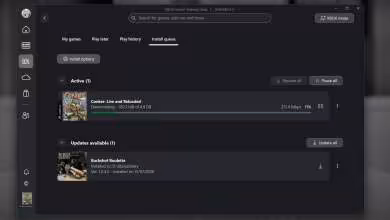 Interface Xbox sur PC affichant l’onglet Install queue, téléchargement actif et mises à jour disponibles, thème sombre