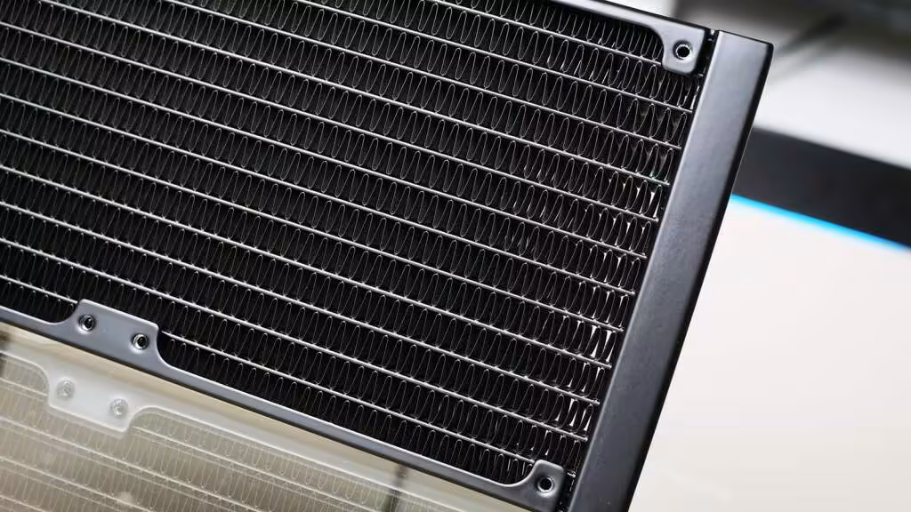 ailettes radiateur 27mm icue link titan ii 360 lcd 01