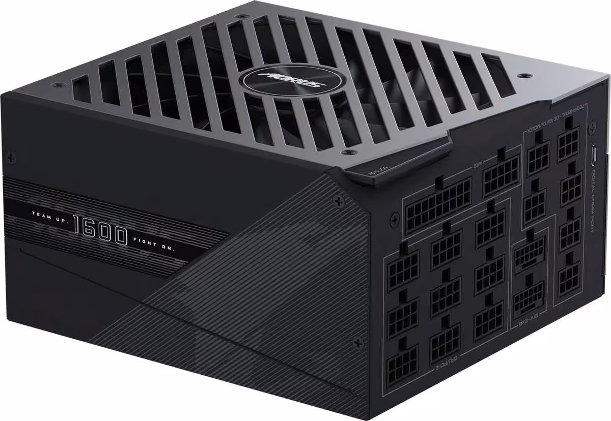 AORUS P1600W : Gigabyte lance une alimentation 1600 W Titanium en format 160 mm 3 Alimentation AORUS P1600W 1600W vue trois-quarts, connecteurs modulaires visibles sur le côté