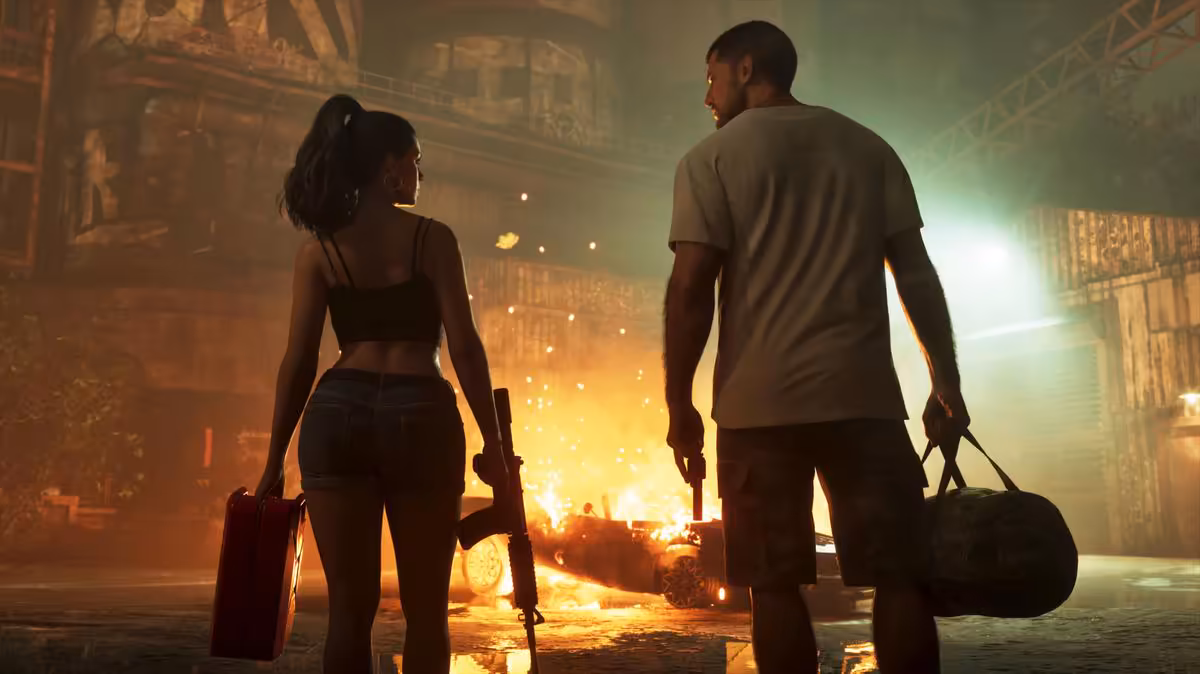 GTA 6 durerait autour de 80 heures, bien au-delà de GTA 5 et Red Dead Redemption 2 4 Deux personnages de GTA 6 face à une voiture en feu, scène nocturne urbaine en arrière-plan