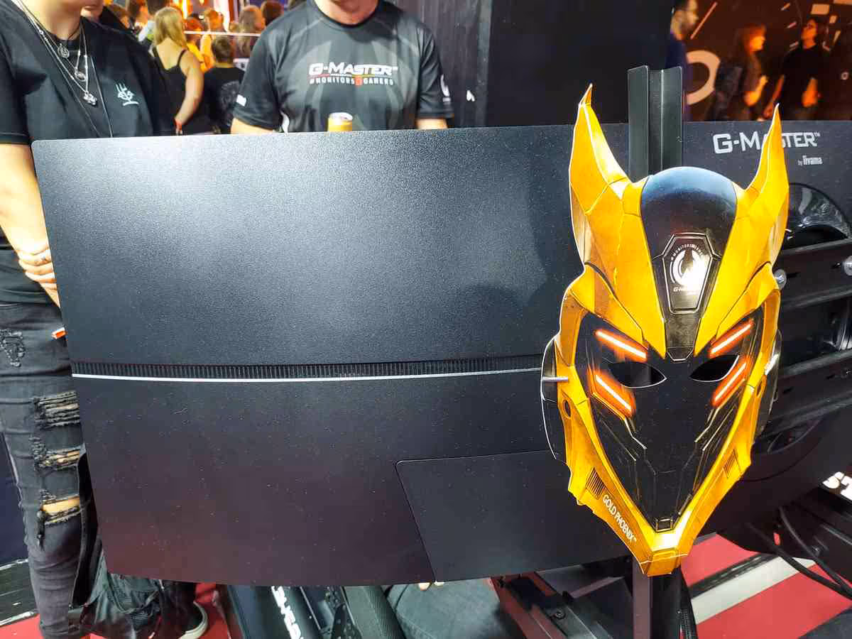 Dos du moniteur iiyama G-Master Gold Phoenix avec masque Gold Phoenix décoratif devant