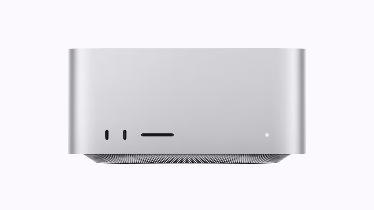 Mac Studio Apple argenté, vue de face avec ports USB-C, jack audio et bouton d’alimentation