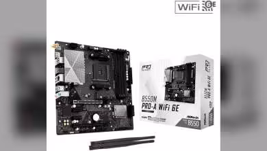 Carte mère ASRock B550M Pro-A WiFi 6E avec boîte et antennes WiFi 6E visibles