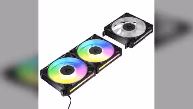 Lot de trois ventilateurs Arctic BioniX P12 A-RGB, dont un modèle blanc
