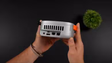 Mysterious Piston V gaming mini-PC runs Bazzite and Windows with dual-boot touchscreen selector