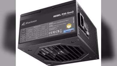 Alimentation Sharkoon Rebel P20 Gen 2 noire, vue dessous avec étiquette technique et certification Cybenetics.