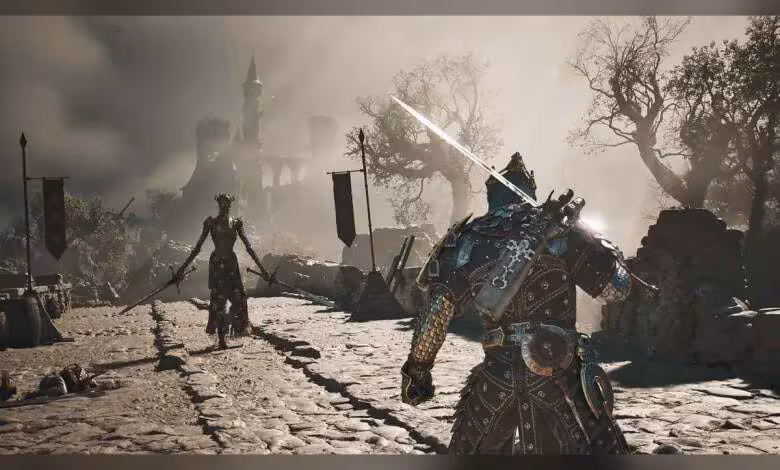 Sorties jeux vidéo de la semaine 34 : Mortal Shell II, Gallipoli et The Sinking City 2 1 Capture de Mortal Shell avec guerrier armé d’une épée, village brumeux et silhouette ennemie au loin.