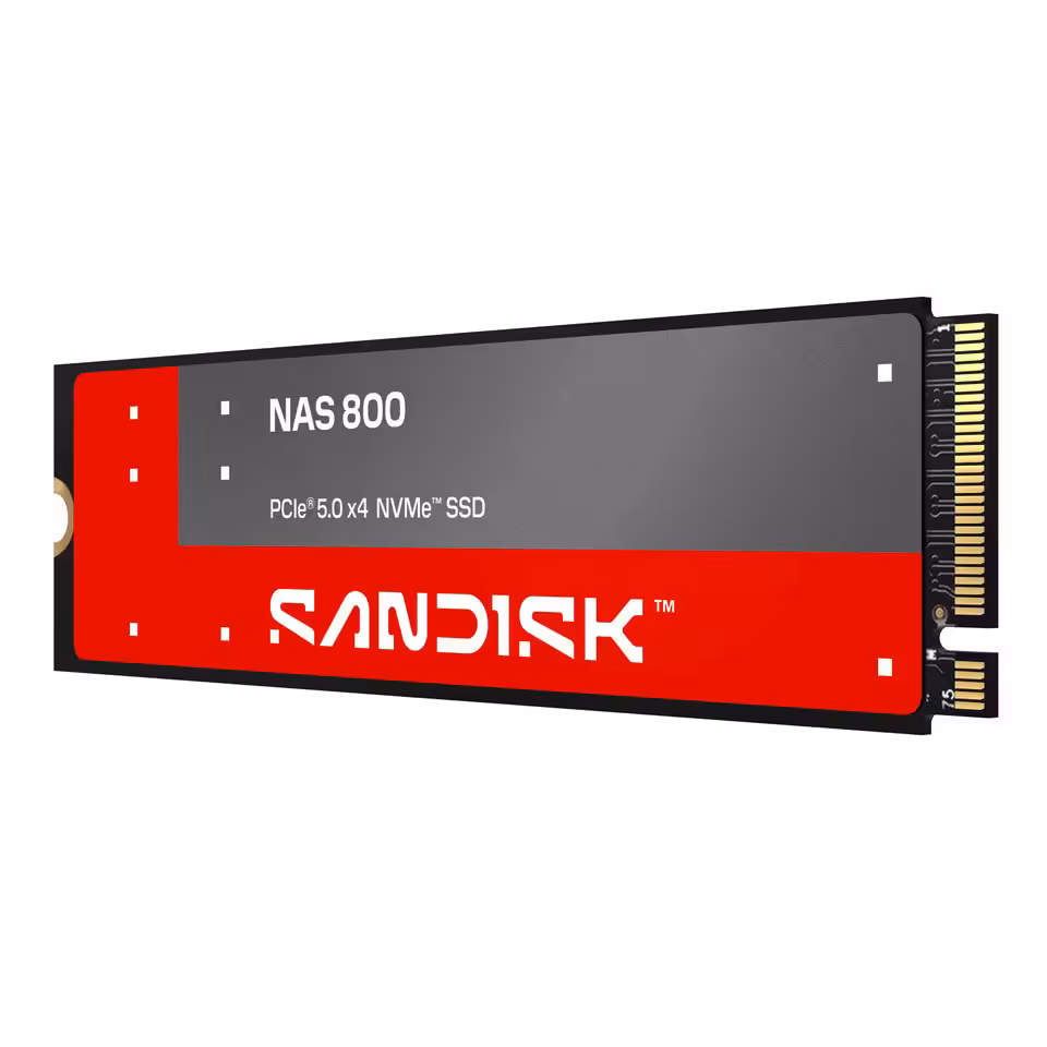 Sandisk NAS SSD : deux gammes SATA et PCIe 5.0 pour moderniser les NAS pros 3 SSD Sandisk NAS 800 PCIe 5.0 x4 NVMe, format M.2 avec étiquette rouge/gris Sandisk