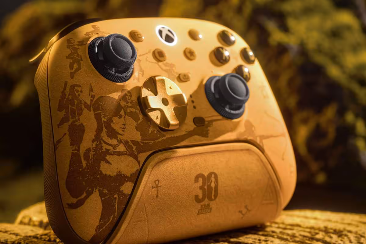 8BitDo Tomb Raider : deux manettes anniversaire équipées de sticks TMR