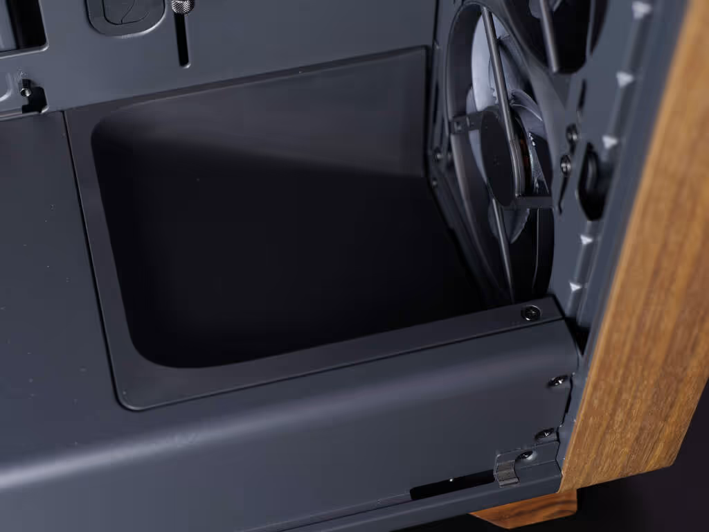 Test du Fractal Design Summit Black TG Light Tint, le boîtier qui joue la carte du bois 22 Fractal summit black airguide