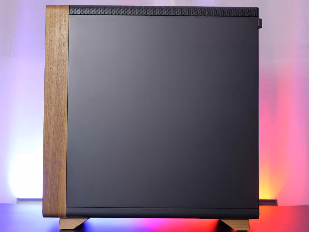 Test du Fractal Design Summit Black TG Light Tint, le boîtier qui joue la carte du bois 12 Fractal summit black ar