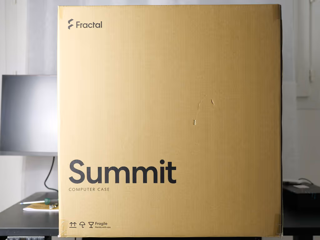 Test du Fractal Design Summit Black TG Light Tint, le boîtier qui joue la carte du bois 2 Fractal summit black bois carton