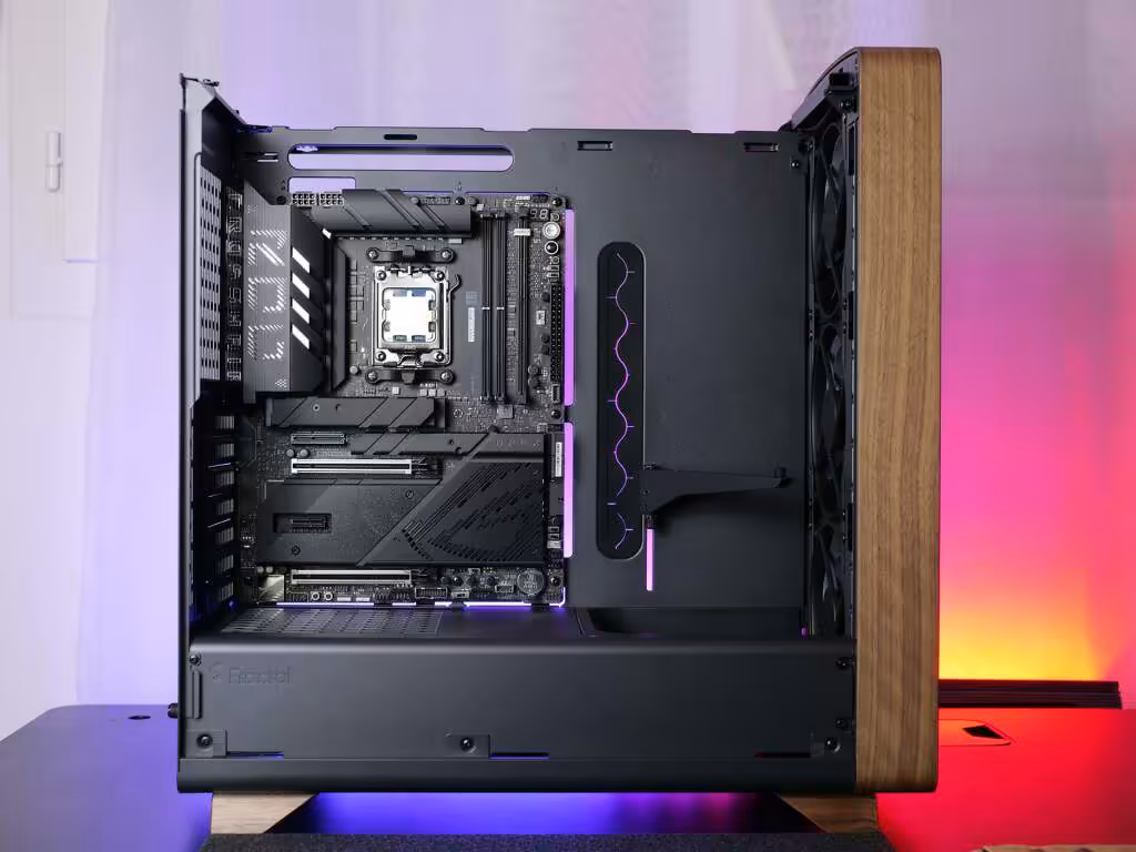 Test du Fractal Design Summit Black TG Light Tint, le boîtier qui joue la carte du bois 32 Fractal summit black build atx rog 01