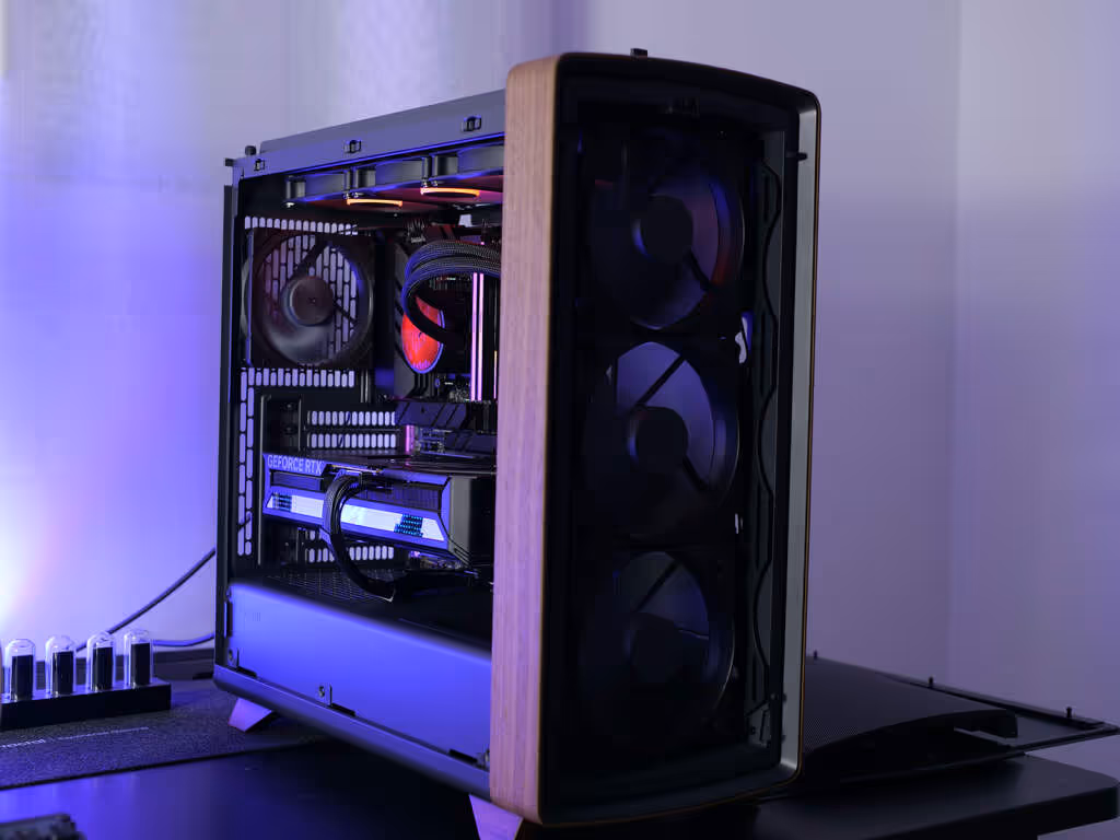 Test du Fractal Design Summit Black TG Light Tint, le boîtier qui joue la carte du bois 37 Fractal summit black build test 01