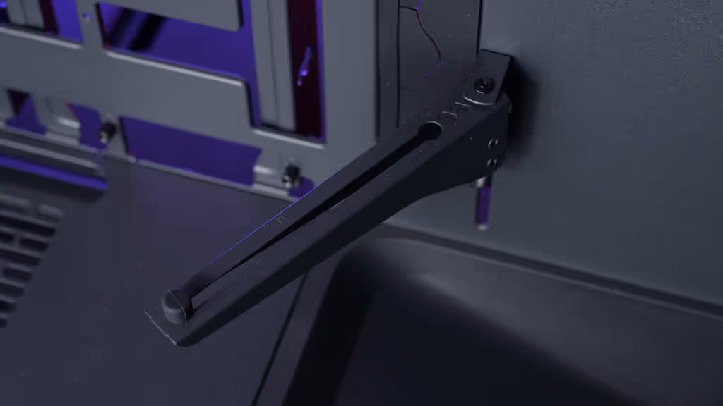 Test du Fractal Design Summit Black TG Light Tint, le boîtier qui joue la carte du bois 20 Fractal summit black support gpu