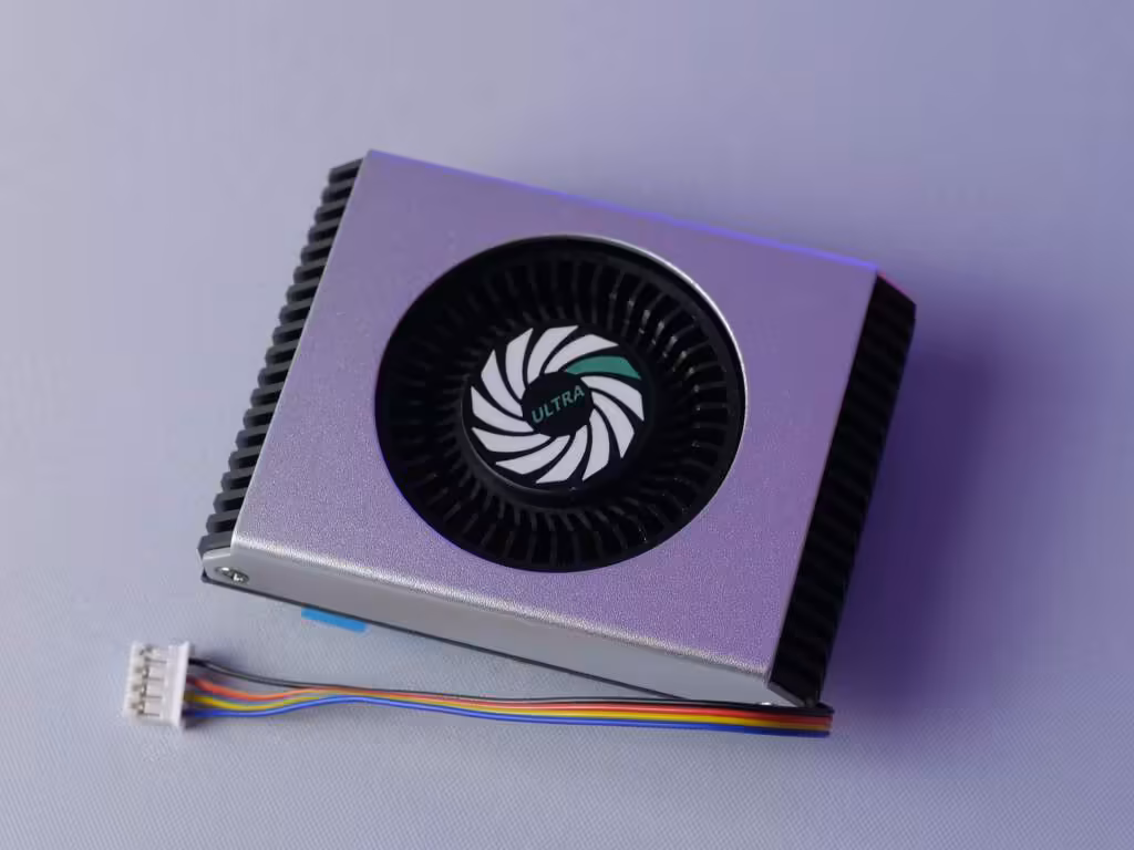 LattePanda Mu Ultra : son NPU est 3,8 fois plus rapide que le processeur et ne bride jamais 9 LattePanda cooler 01