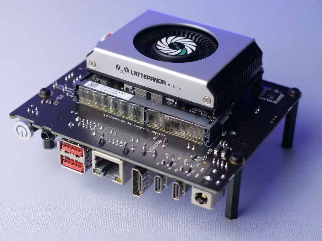 LattePanda Mu Ultra : son NPU est 3,8 fois plus rapide que le processeur et ne bride jamais 13 Mu Ultra 7 256v LattePanda build