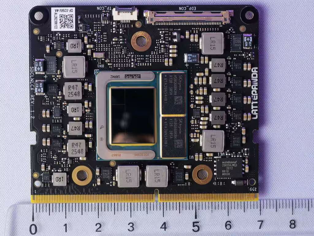 LattePanda Mu Ultra : son NPU est 3,8 fois plus rapide que le processeur et ne bride jamais 4 Mu Ultra 7 256v LattePanda dim 01