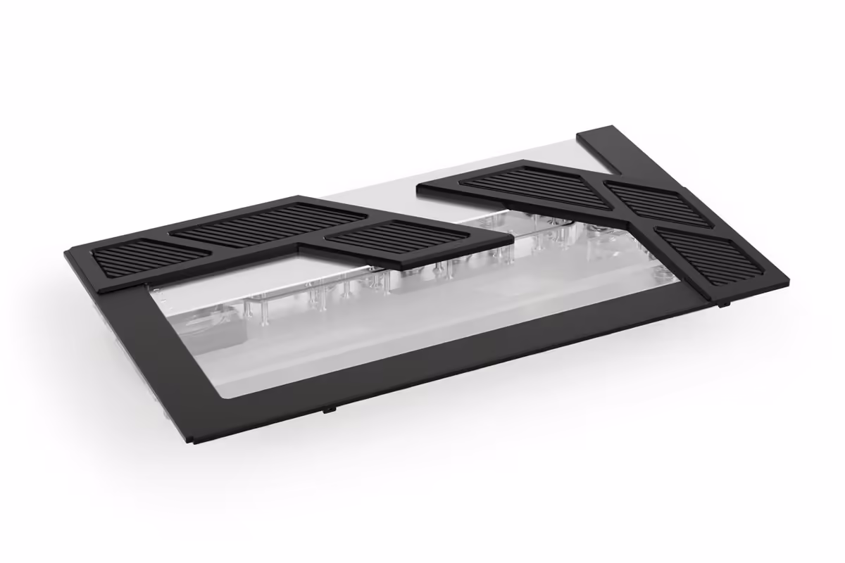 Alphacool Apex : deux distro plates dédiées aux Hyte Y70 à 319,98 euros 4 Plaque de façade noire Alphacool Apex Distro Plate Y70 avec grille et fenêtre transparente