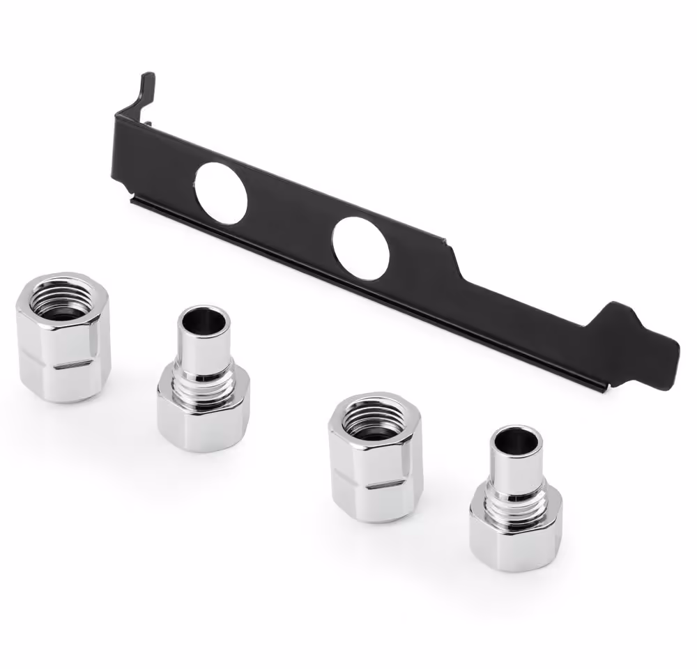 Alphacool ES PCIe Slot Bracket, une équerre pour relier le watercooling externe au PC 4 Alphacool ES PCIe Slot Bracket et accessoires métalliques, vue éclatée sur fond blanc.