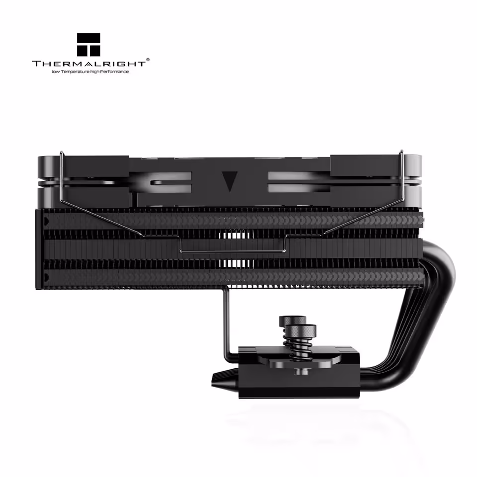 AXP120-X77 : Thermalright compacte son ventirad low-profile à 77 mm pour les petits boîtiers 4 Profil latéral du ventirad Thermalright AXP120-X77, faible hauteur et caloducs courbés