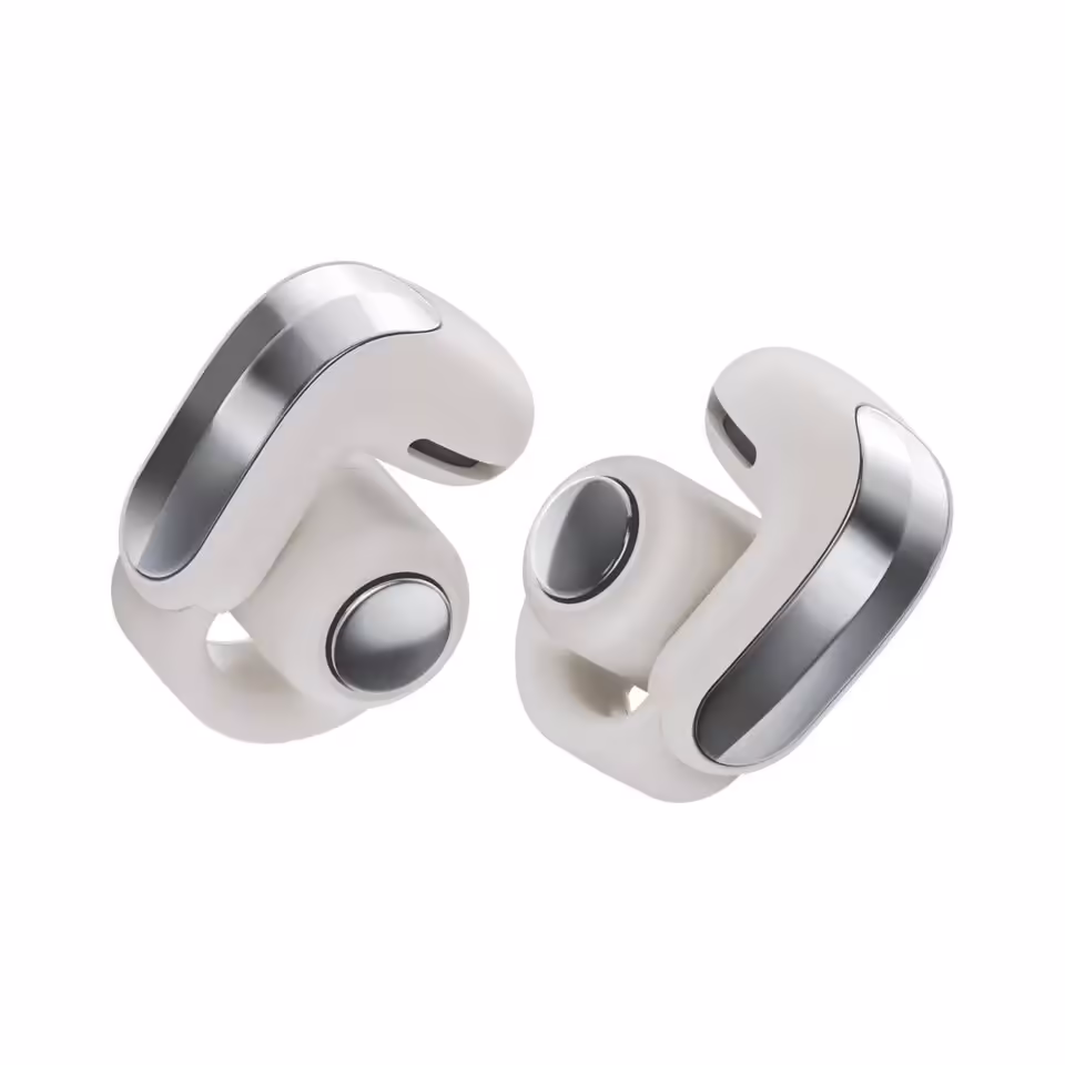 Paire de Bose Ultra Open Earbuds blanches, vue produit sur fond blanc