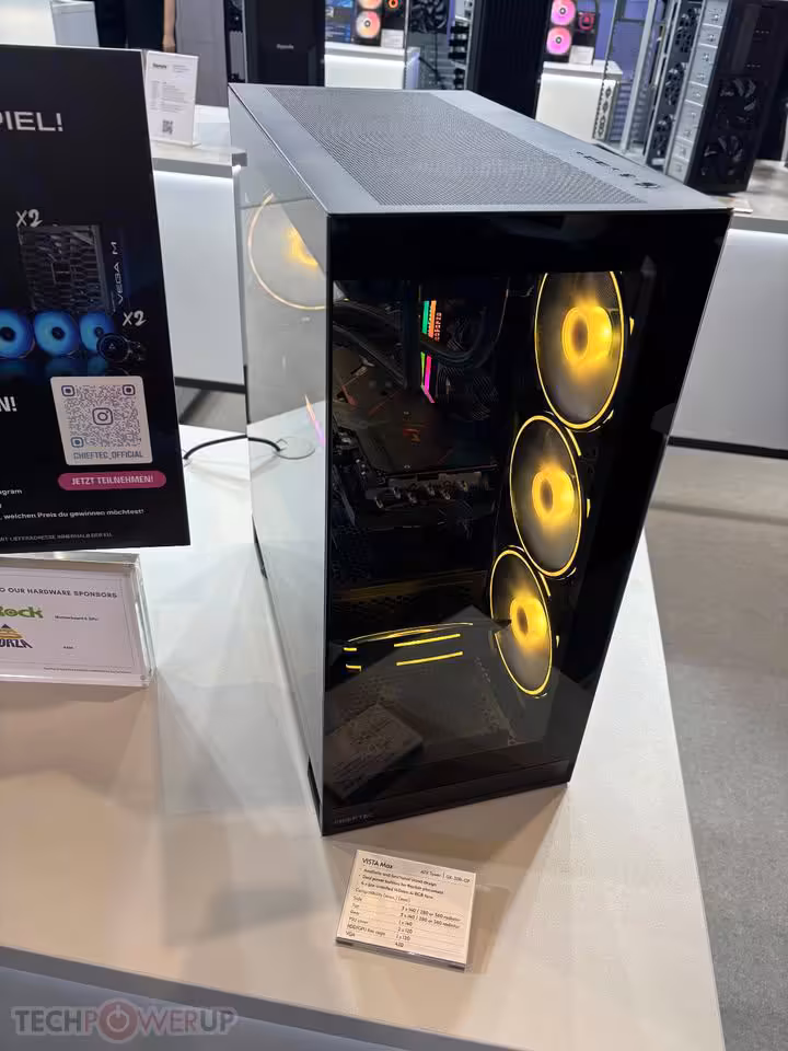 Chieftec Atlas noir avec vitre latérale, ventilateurs RGB et configuration gaming à l’intérieur