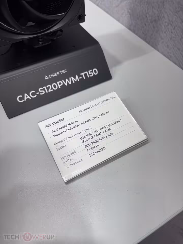 Gros plan sur le socle du Chieftec CAC-S120PWM-T150 et sa fiche technique Air Cooler