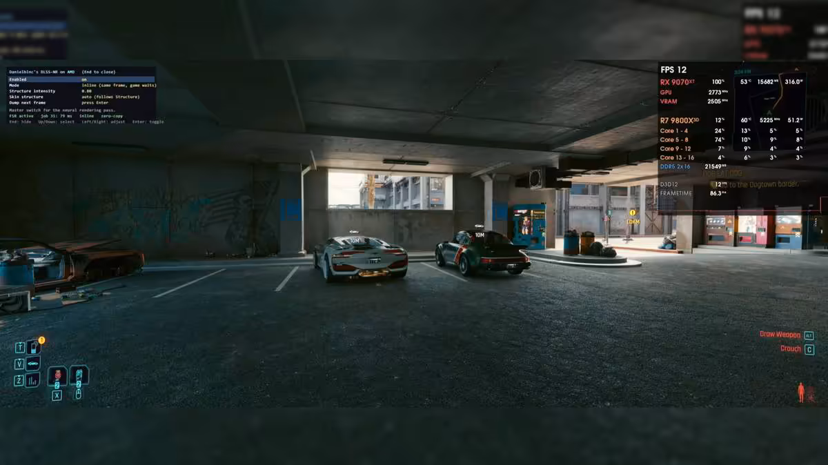 DLSS 5 sur Radeon RX 9000 : un mod active le Neural Rendering sur GPU AMD 2 Capture de gameplay Cyberpunk 2077 dans un parking intérieur, avec overlay de performances et compteur FPS.