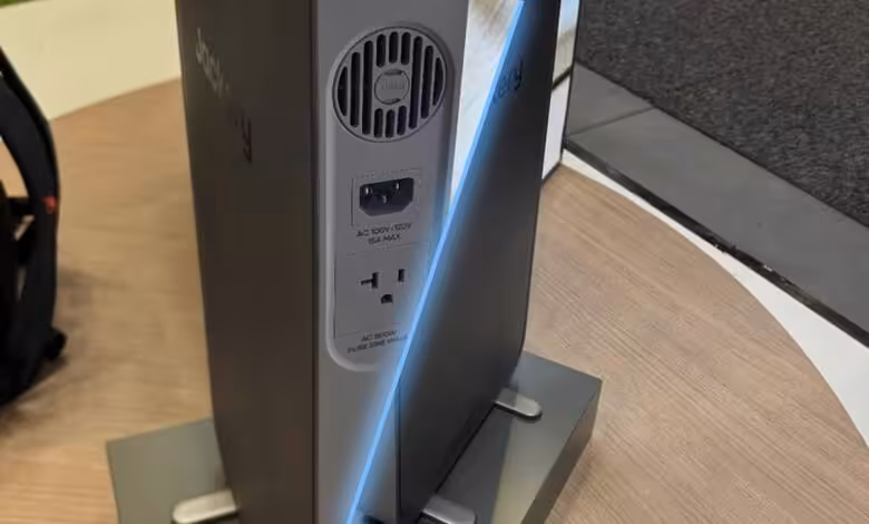 FridgeGuard Jackery : une batterie slim de 1 024 Wh pensée pour le frigo en cas de coupure 1 FridgeGuard Jackery : une batterie slim de 1 024 Wh pensée pour le frigo en cas de coupure