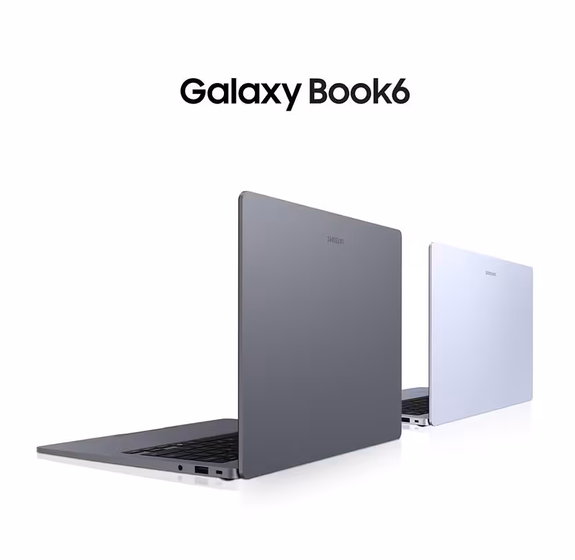 Deux Samsung Galaxy Book6 montrant les coloris gris et argent sur fond blanc