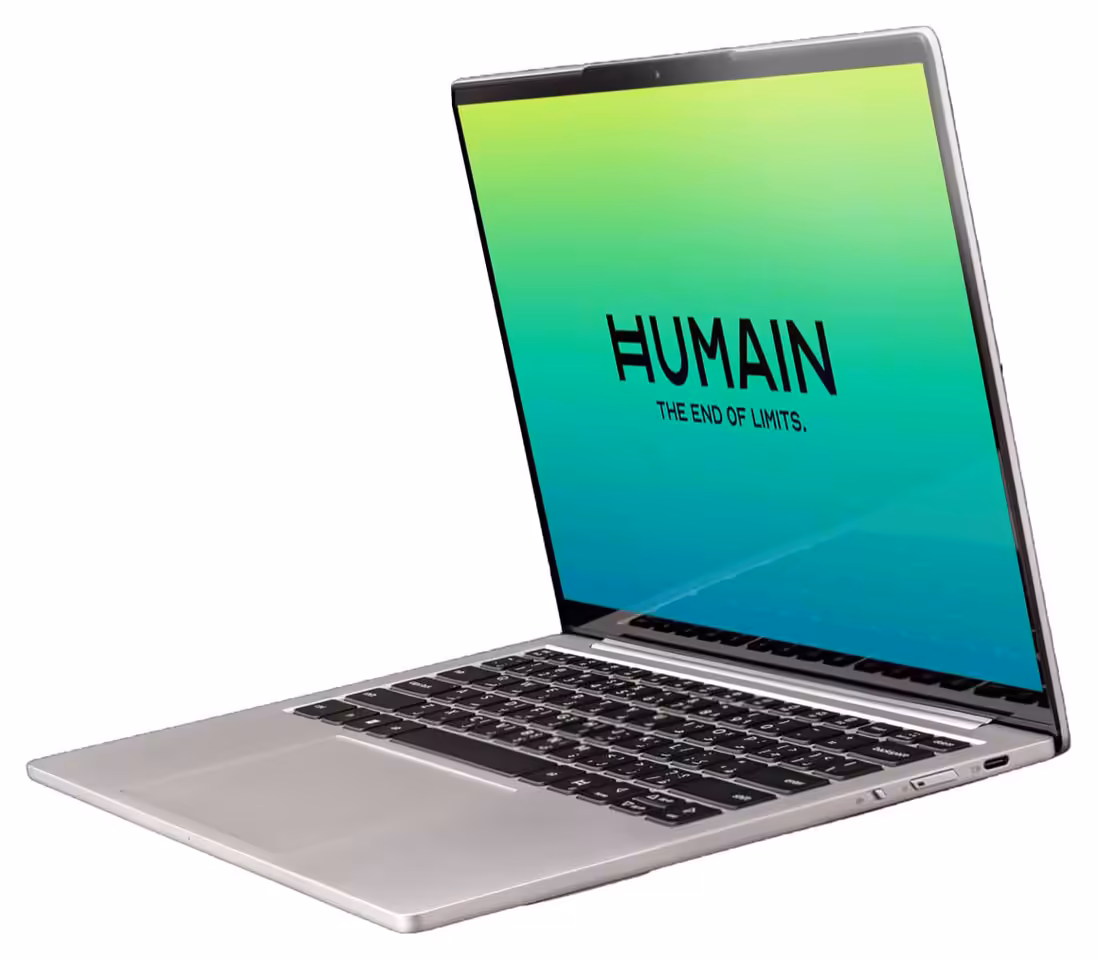 PC portable HUMAIN Horizon avec écran affichant le logo HUMAIN sur fond dégradé vert bleu