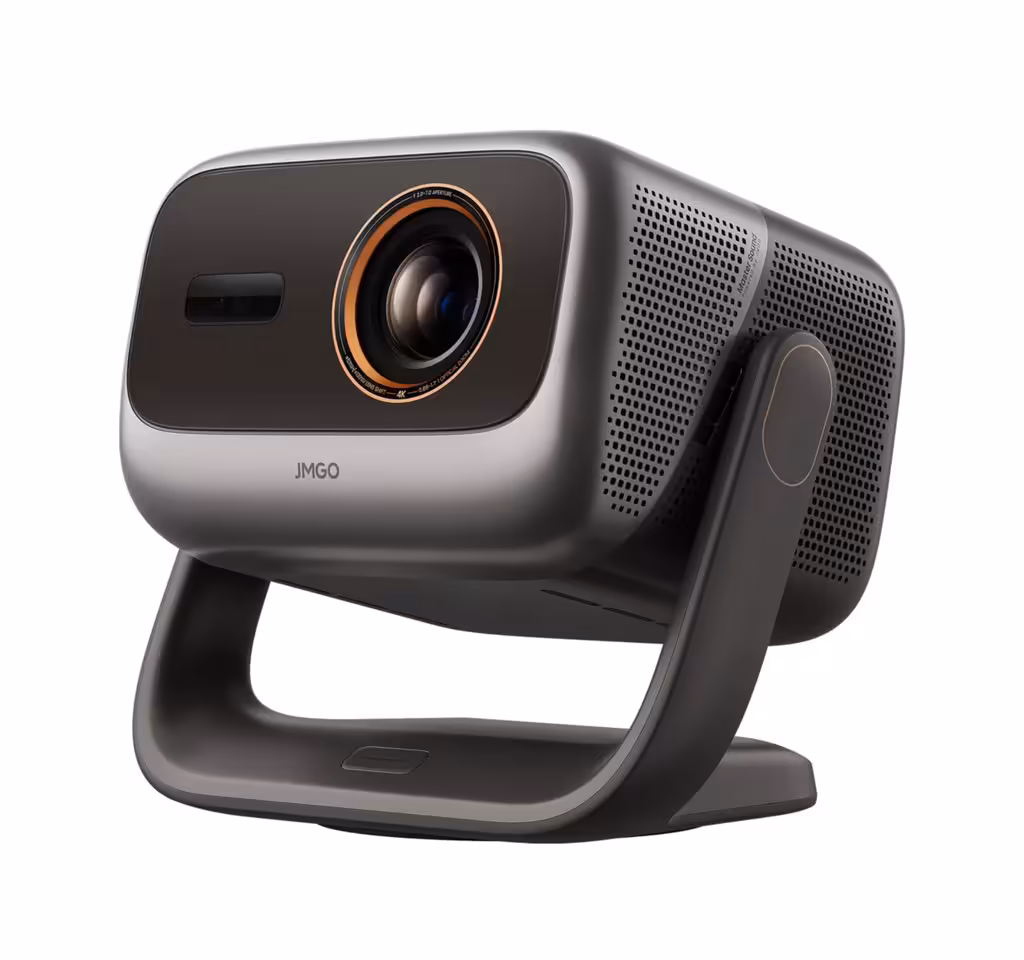 Projecteur JMGO IRIS Series sur fond blanc, vue trois-quarts avec objectif central et support intégré