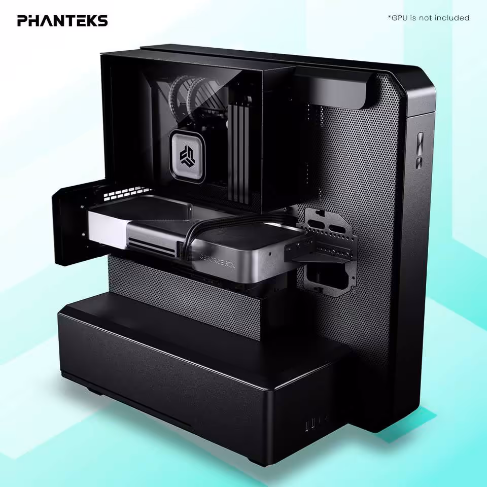 Boîtier Phanteks EX5 ouvert, carte graphique installée et compartiments séparés visibles