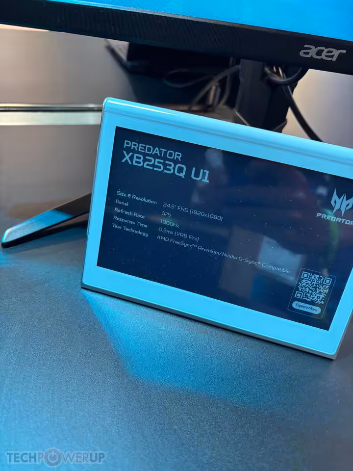 Predator XB253Q U1 : Acer pousse le 1000 Hz natif en Full HD à l’IFA 2026 7 Carton de présentation Acer Predator XB253Q U1 affichant la fiche produit du moniteur