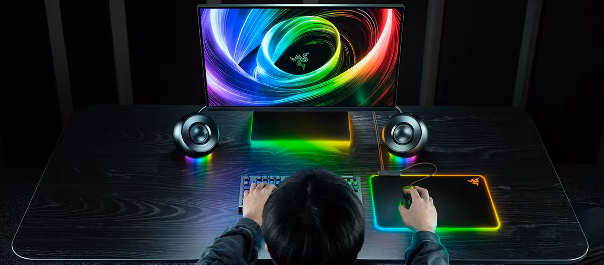 Razer Mako : deux enceintes gaming compactes avec son 7.1 et Chroma RGB