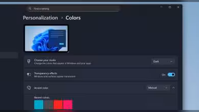 Fenêtre Paramètres Windows 11, section Personnalisation > Couleurs, mode sombre activé avec interface et interrupteurs bleus