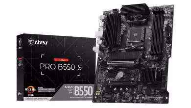 Carte mère MSI PRO B550-S AM4 présentée avec sa boîte sur fond blanc