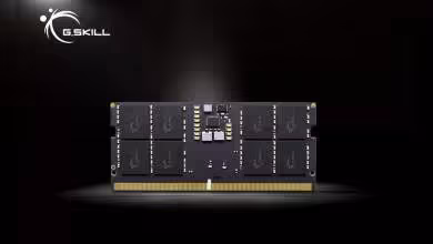 Module mémoire G.SKILL SO-DIMM DDR5 noir, visuel promotionnel sur fond noir