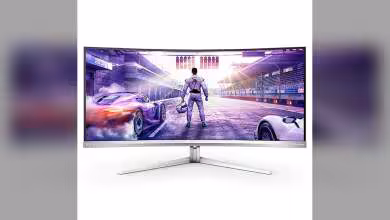 Moniteur Philips Evnia 34M2C8600P QD-OLED incurvé, vue de face sur fond blanc
