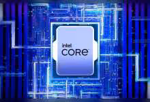 Processeur Intel Core au centre d’un fond bleu technologique, illustrant une puce Raptor Lake Next