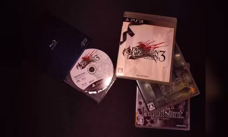 RPCS3 lit désormais les jeux PS3 directement depuis le Blu-ray sur PC et Linux 1 Jeux PS3 Dragon's Dogma 3, Disgaea et autre boîtier visible, avec disque PS3 au premier plan