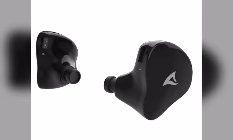 Sharkoon Stealthbite IEM : des écouteurs gaming hybrides avec DAC à 39,90 euros 1 Écouteurs intra-auriculaires Sharkoon StealthBite noirs, vue produit sur fond blanc