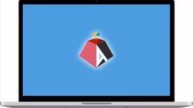 MacBook Apple Silicon affichant un logo du noyau Linux sur fond bleu clair