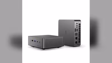 Deux mini-PC Acer Veriton RI110 gris, montrant face avant et panneau de connectique arrière